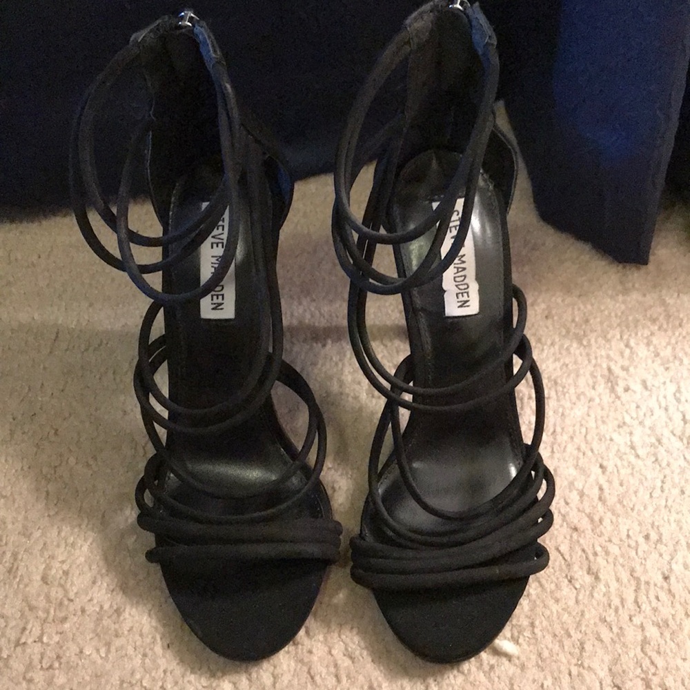 STEVE MADDEN Black strapped Stilettos - 7